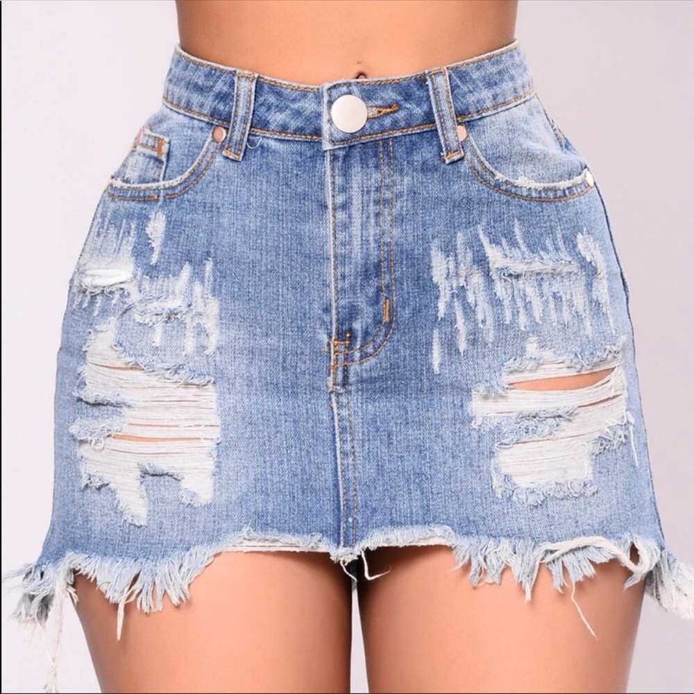 Distressed mini skirt